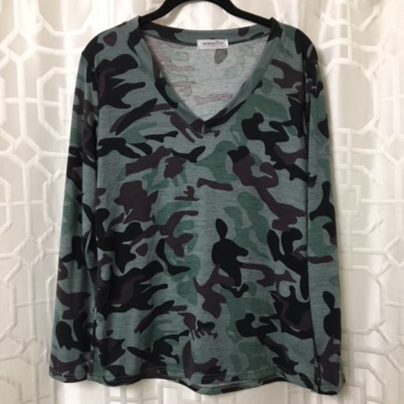 mint green rayon camo top womens m new!! - Picture 1 of 1